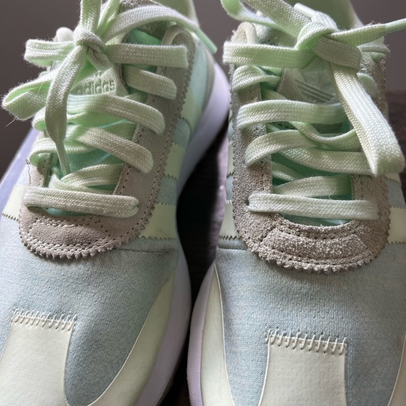 Adidas mint green sneakers - Picture 6 of 8